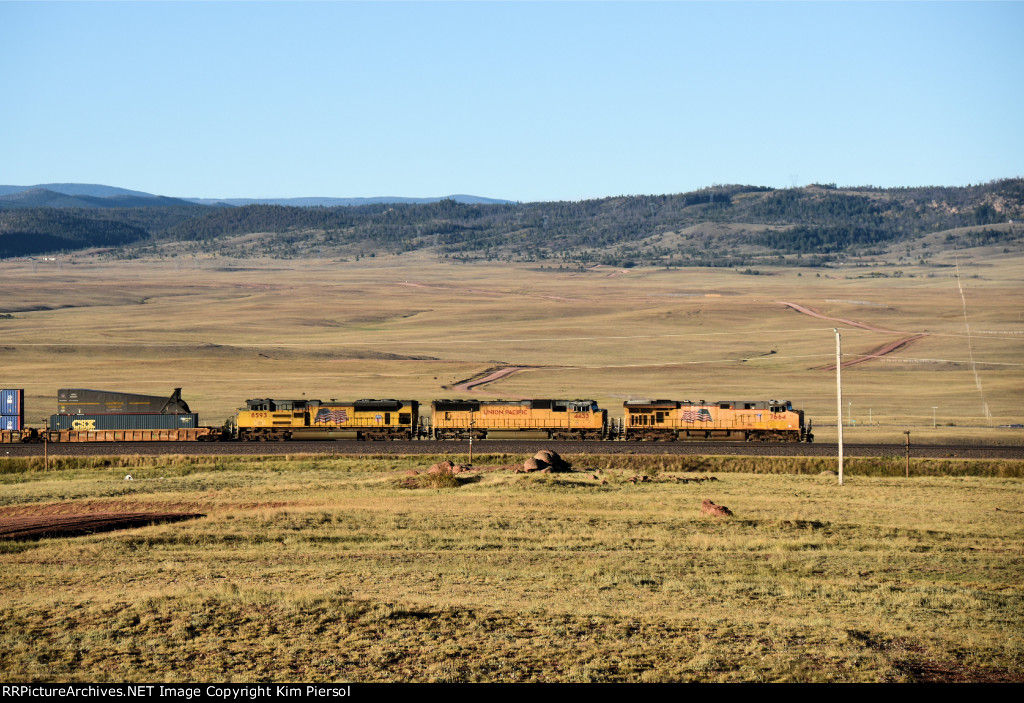 UP 7664 WB Laramie Sub